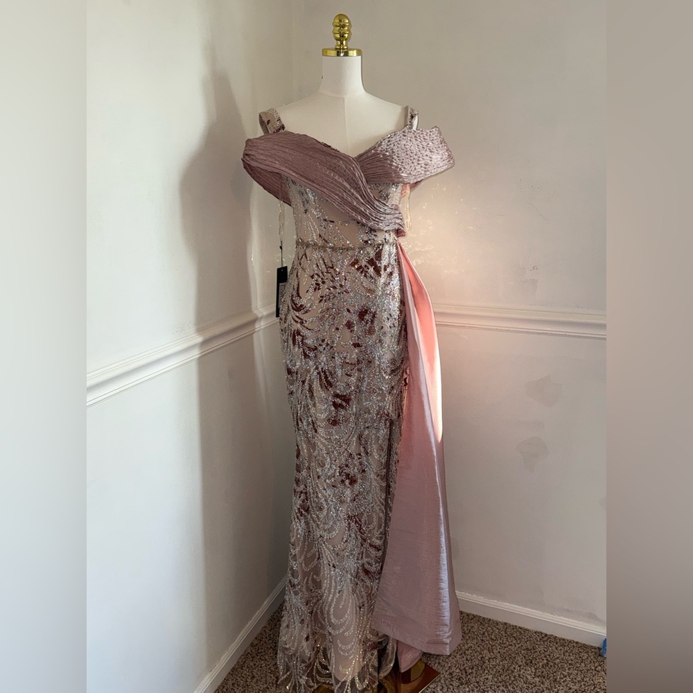 Elegant Pink Sequin Evening Gown Size 10 New With Tags - Picture 6 of 11